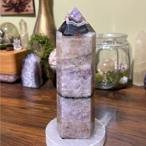 Lace amethyst tower